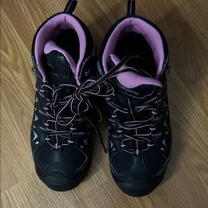 Women's Black and Pink Athletic Shoes